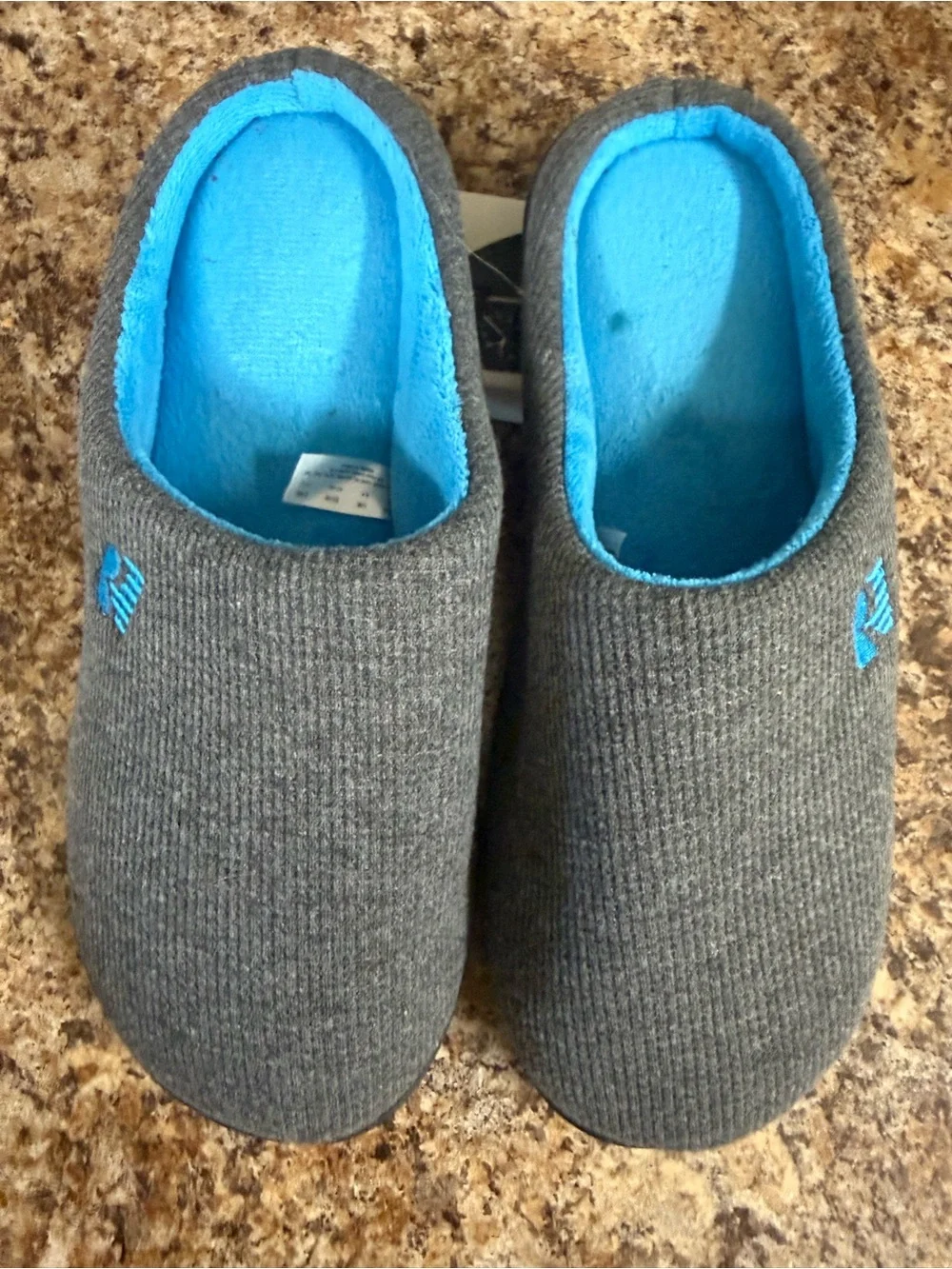Men's Charcoal Gray Slip-On Slippers with Bright Blue Lining RockDove size 9/10